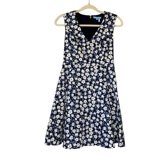 Draper James Floral Love Circle dress in Nassau Navy Multi. NWOT Size 0(XS) - Picture 1 of 11